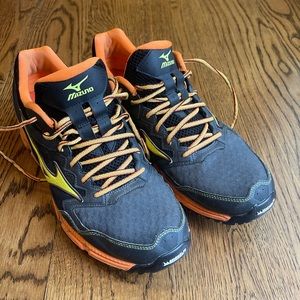 Mizuno Men’s Waive Daichi Running Shoes Sz 11